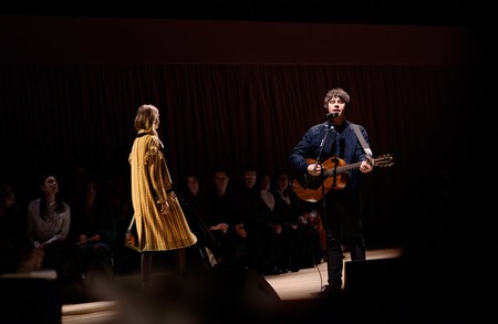 Éstas son por mucho las mejores presentaciones en vivo que hemos visto en los desfiles de Burberry
