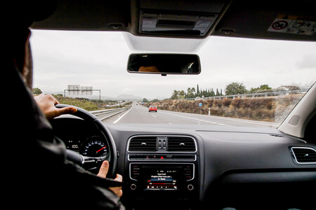 Ocupando El Carril Izquierdo