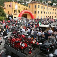 ¡Fiestón! Moto Guzzi te invita a la celebración del 50 aniversario de la V7 en Mandello del Lario
