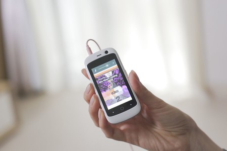 Jelly Pro, el mini-smartphone que trae Android Nougat en una pantalla de 2,45 pulgadas