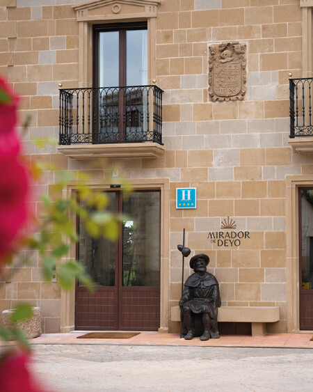 Fachada del hotel boutique Mirador de Deyo.