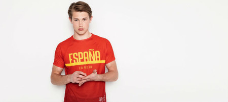 Pull & Bear también está con el Mundial de fútbol de Brasil