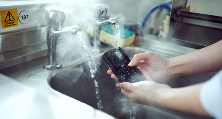 CAT B40: un sencillo y resistente teléfono 4G con protección antibacteriana de iones de plata