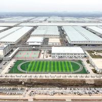 Escola, academia, quadras de esporte: fábricas da BYD na China têm condomínios de excelente padrão para seus empregados 