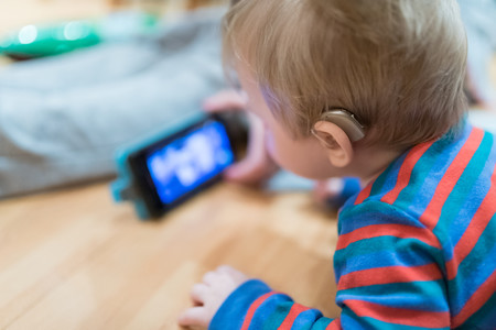 32 millones de niños en el mundo sufren una pérdida de audición discapacitante (y esa cifra podría reducirse a la mitad)
