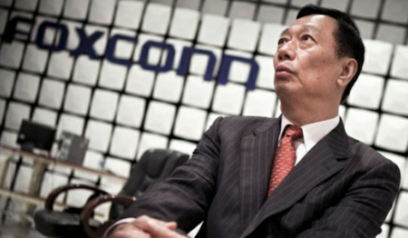 El jefe de Foxconn asegura que el nuevo iPhone dejará en mal lugar al Samsung Galaxy SIII