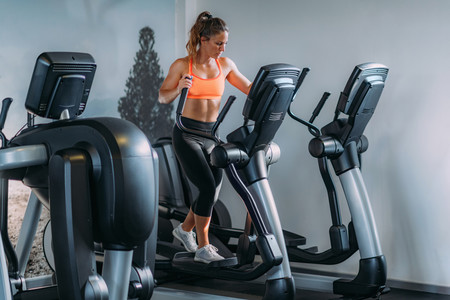A la hora de reducir el riesgo cardiovascular ¿es mejor el entrenamiento de cardio o el entrenamiento con pesas?