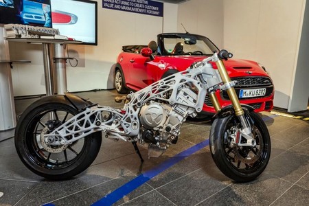Esta moto con pinta de alien podría adelantar el futuro de las BMW porque está impresa en 3D