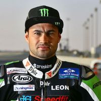 Leon Haslam se fractura dos vértebras en su vuelta al BSB