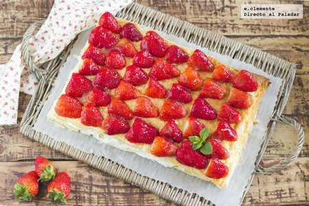 Tarta rápida de fresas con nata y queso crema. Receta