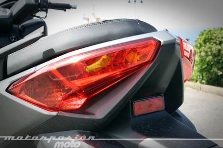 Yamaha X-MAX 400