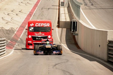 Toro Rosso Vs CEPSA Truck Team