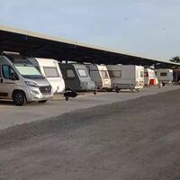 Para tener una furgoneta camper hay que contar con un gasto casi indispensable que no había tenido en cuenta: un parking vigilado