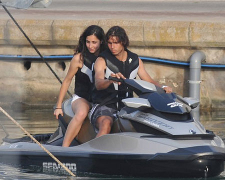Rafa Nadal y Xisca dan la bienvenida al verano