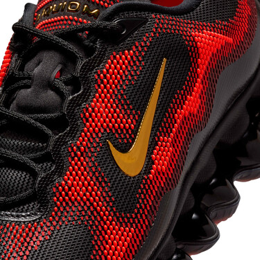 Como nacidas de un volcán, Nike lanzará las zapatillas que parecen lava y que son puro fuego para llevar este verano