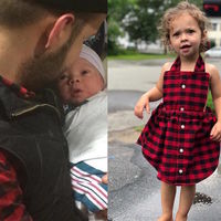 Una madre convierte la camisa que usó su marido cuando nació su hija en un vestido muy especial para la pequeña 