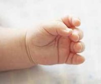 Mi bebé: descubriendo sus manitas