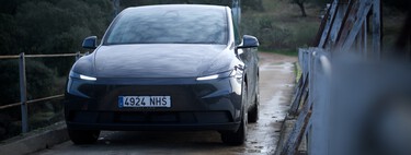 A los mandos del Tesla Model Y Standard: el objeto de movilidad (casi) perfecto para los que no les gusta conducir