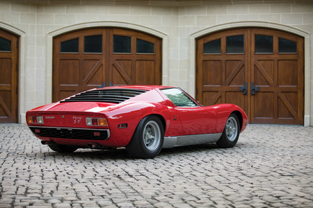 Lamborghini Miura P400 SV trasera