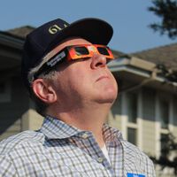 La recomendación de no usar los lentes para eclipse durante más de un minuto tiene una explicación, pero ya no aplica a todos los casos