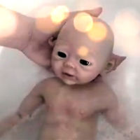 El increíble bebé "reborn" que en realidad es un bebé elfo (vídeo) 