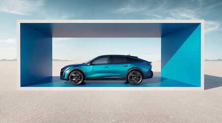 Peugeot 408 PHEV 2023