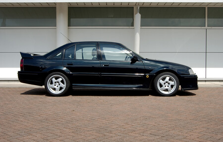Lotus Carlton