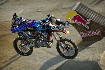 red-bull-x-fighters-osaka-levi-sherwood