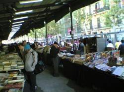Comprar videojuegos en un mercadillo de Barcelona: toda una experiencia