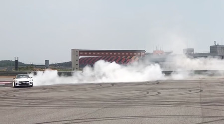 El KIA Stinger es una locura coreana y este video drifteando quiere demostrarlo