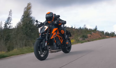 Ktm 1290 Super Duke R 2020 Video 2