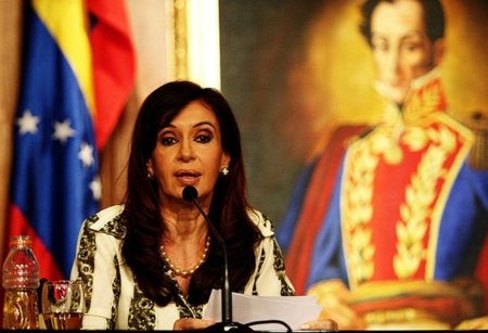 Argentina deja sin licencia al grupo Clarín favoreciendo a Telefónica y Telecom como duopolio de Internet