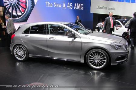 Mercedes A45 AMG lateral Ginebra 2013