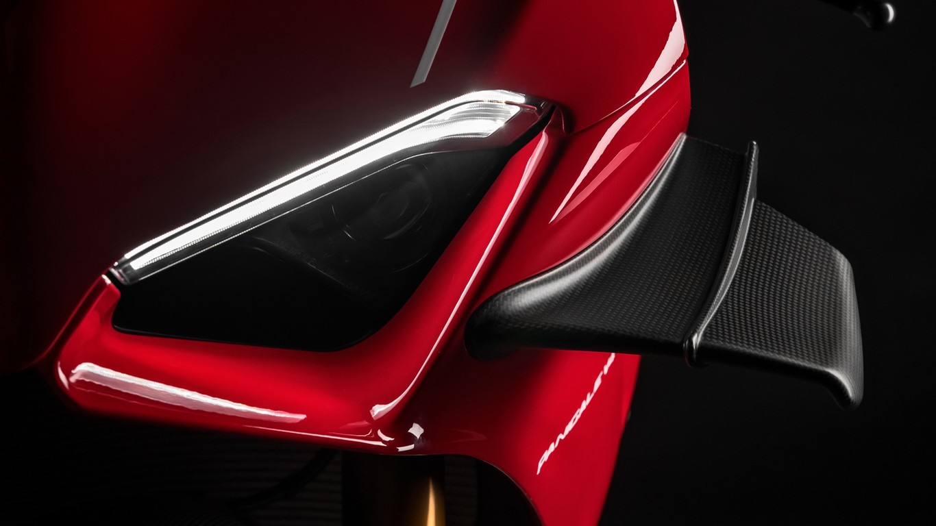 La fiebre de los alerones se contagia con estas cinco espectaculares motos del EICMA 2018