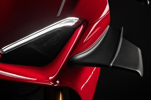 La fiebre de los alerones se contagia con estas cinco espectaculares motos del EICMA 2018