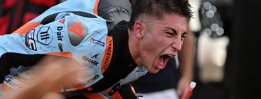 "Cuando lo intentó, falló". Raúl Fernández ha hecho su primer podio en MotoGP. El premio ha sido un rapapolvo de Aprilia 
