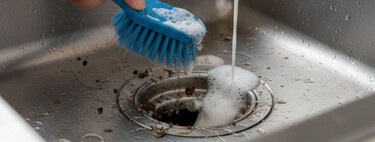 El truco de los fontaneros para limpiar el desagüe: solo necesitas 2 ingredientes de tu cocina