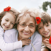 Los abuelos que cuidan de sus nietos viven más
