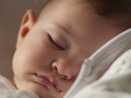 ¿Cuántas horas de sueño necesitan los niños según su edad?