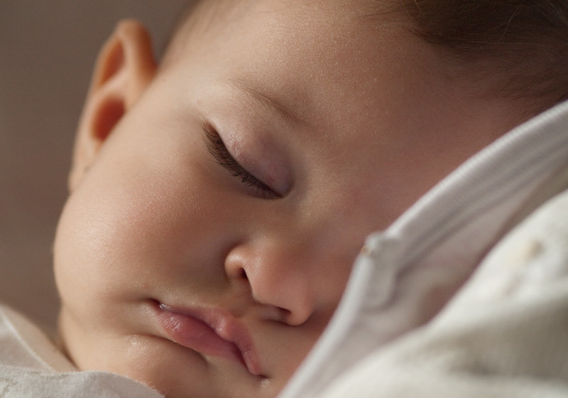 cuanto deben dormir los bebes segun su edad