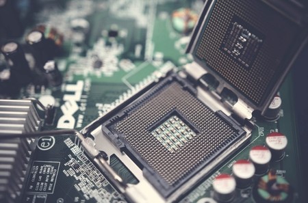 Saltar de PowerPC a Intel nos llevó 14 meses: esto es lo que hay que considerar al pensar fechas para los Mac con chips ARM