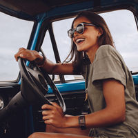 Esta es la gran historia del automóvil a través de sus volantes