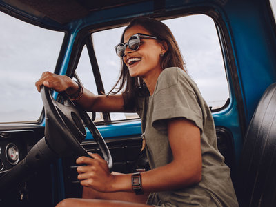 Esta es la gran historia del automóvil a través de sus volantes