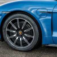 Porsche podría estar preparando un competidor para Tesla Model 3 y aseguran su nombre sería Cajun