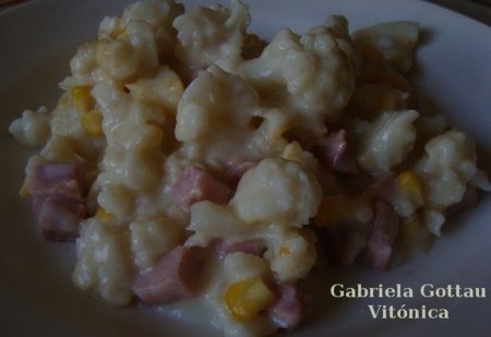 Coliflor con jamón. Receta saludable