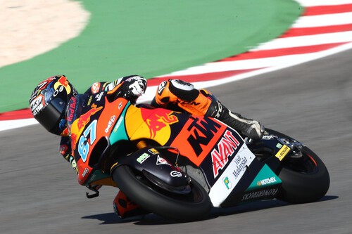 Remy Gardner da un mazazo a Raúl Fernández en Portimao y deja casi sentenciado el mundial de Moto2