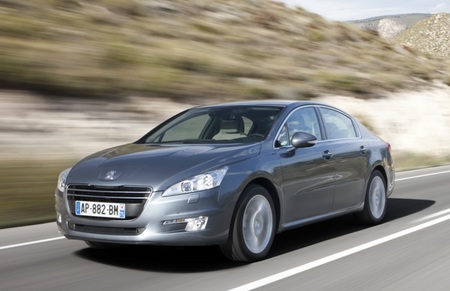 Habrá un Peugeot 508 berlina HYbrid4 para después del verano