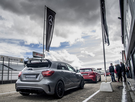 Mercedes-AMG Virtual Race