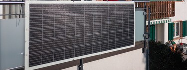 Estos kits de placas solares y batería ayudan a ahorrar en la factura de la luz y se pueden colocar en balcones, toldos y pérgolas 