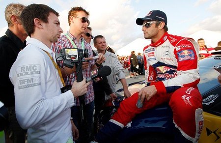 Sébastien Loeb carga contra su compañero de equipo